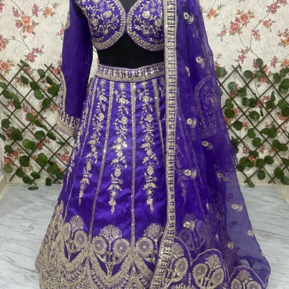 DESIGNER LEHENGA - Picture 12 of 14